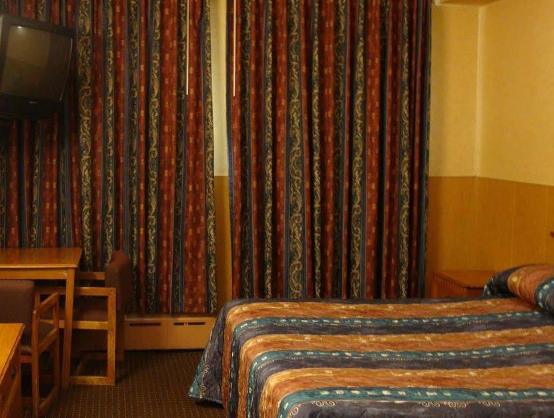 Riviera Motor Inn Brooklyn 纽约 外观 照片